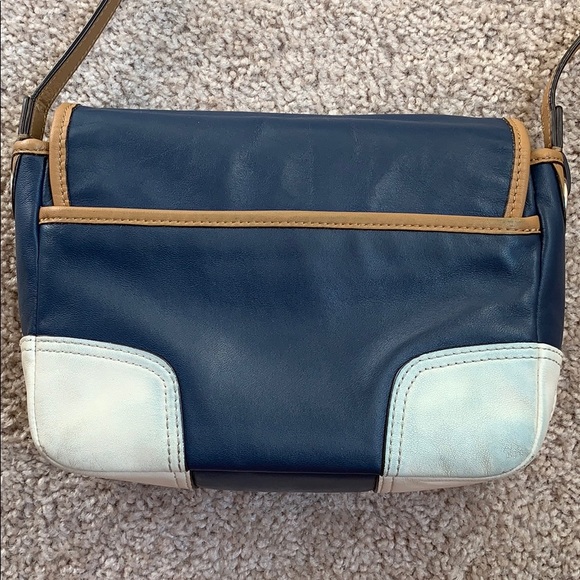 Coach leather crossbody - Picture 4 of 11